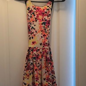Dresses - Dress Dresses - Dress